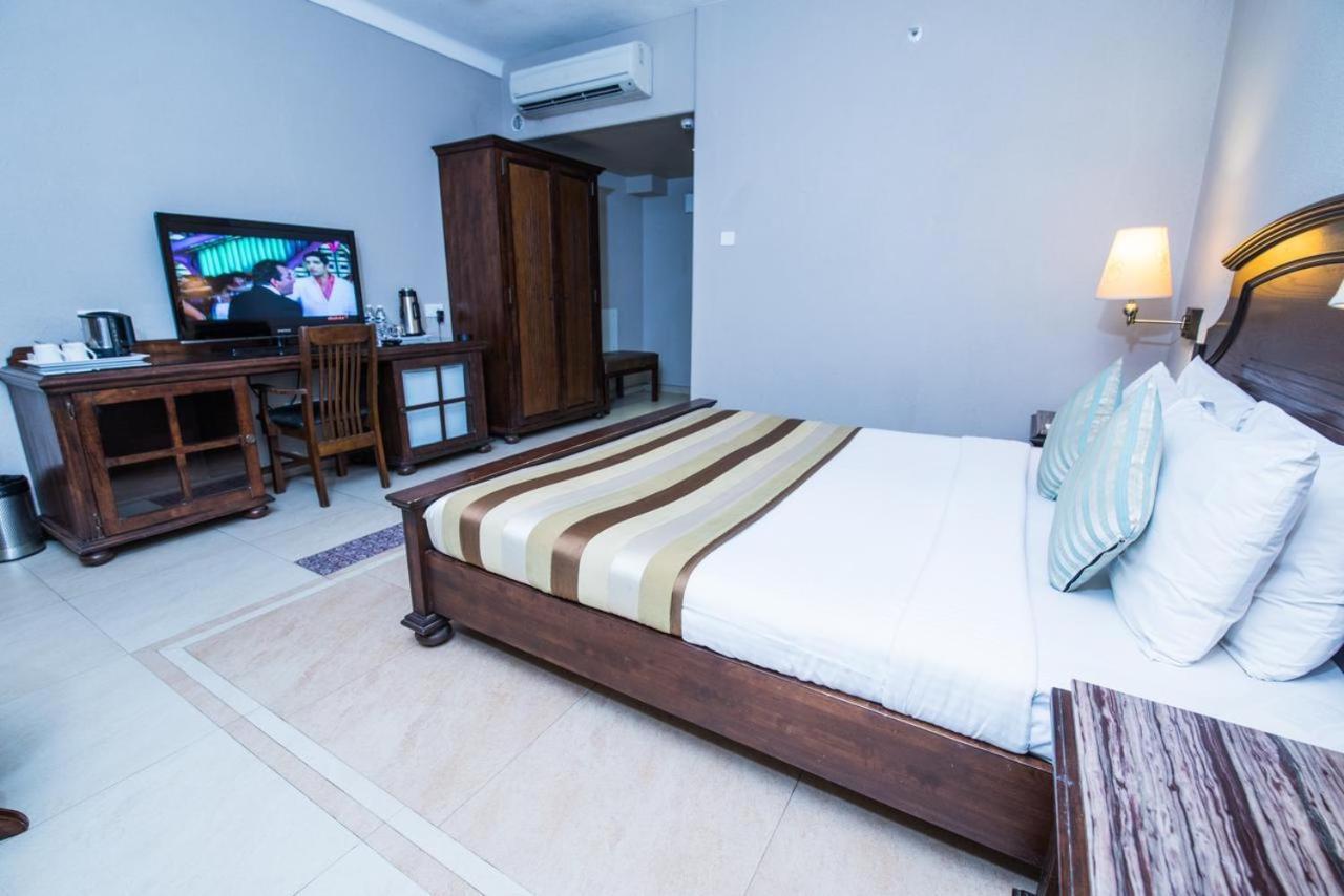 Neelam The Glitz Hotel Calangute Ngoại thất bức ảnh